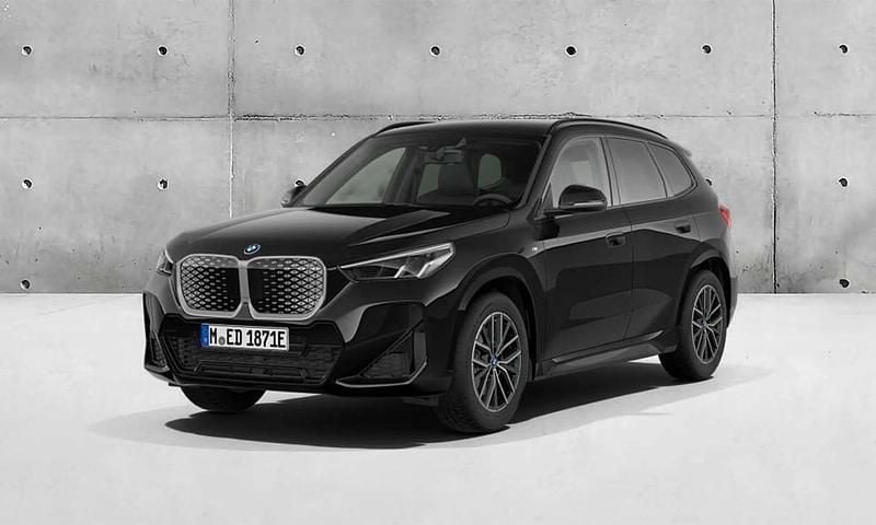 Preto sapphire metalizada Novo 2025 BMW iX1 SUV | € 56.655 - Imagem 1/4