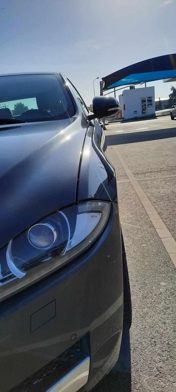 Cinzento Usado 2013 Jaguar XF Sedan | € 14.900 (Preço justo) - Imagem 1/4