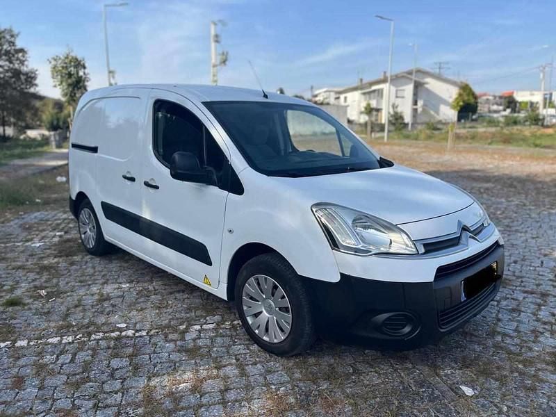 Usado Citroën Berlingo 75 HP (55 kW) 2012 Branco Monovolume