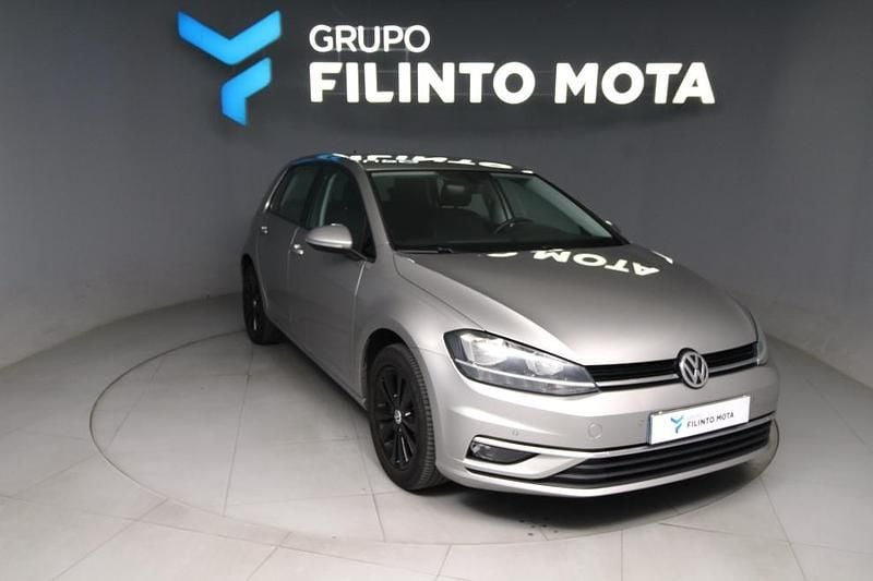Cinzento Usado 2018 VW Golf VII Citadino | € 15.990 (Preço justo) - Imagem 1/1