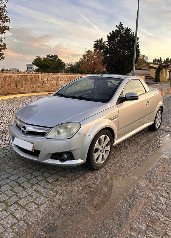 Cinzento Usado 2008 Opel Tigra Cabrios | € 7.000 - Imagem 1/4