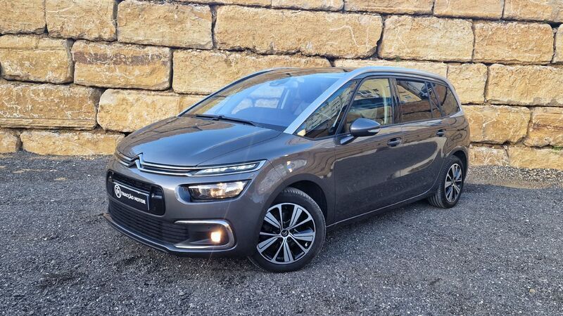 Cinza Usado 2018 Citroën C4 Shine Monovolume | € 18.950 (Caro) - Imagem 1/4