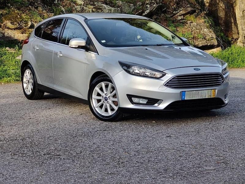Usado 2015 Ford Focus Titanium Sedan | € 8.000 (Preço justo) - Imagem 1/4