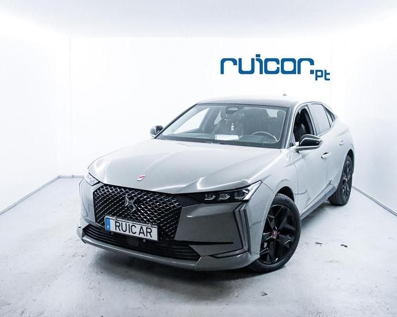 Cinzento Usado 2022 DS Automobiles DS4 | € 23.900 (Preço justo) - Imagem 1/4