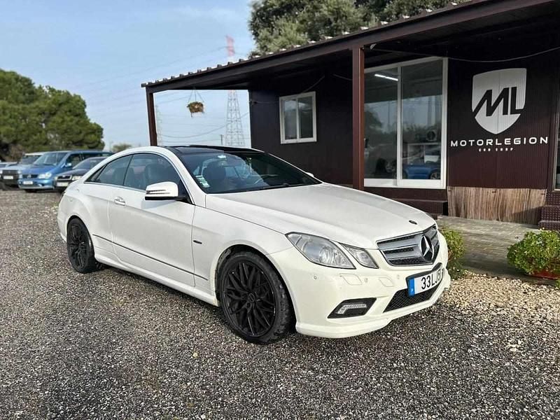 Branco Usado 2011 Mercedes E250 Coupé | € 15.900 (Preço elevado) - Imagem 1/4