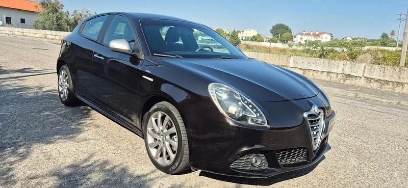Preto Usado 2014 Alfa Romeo Giulietta Veloce Citadino | € 10.500 (Preço justo) - Imagem 1/4
