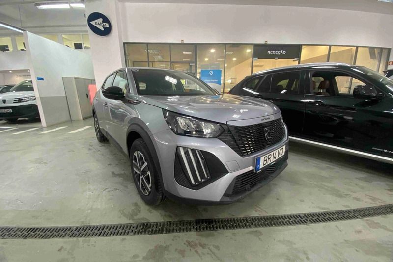 Cinzento Novo 2025 Peugeot e-2008 Style SUV | € 35.700 (Preço justo) - Imagem 1/4