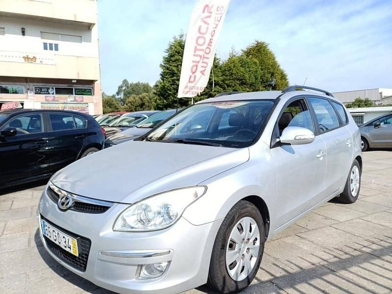 Cinzento Usado 2008 Hyundai i30 | € 3.299 - Imagem 1/4