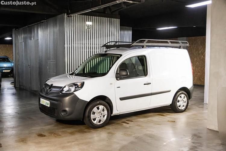 Usado Renault Kangoo 44 kW (60 HP) 2020 Branco Sedan
