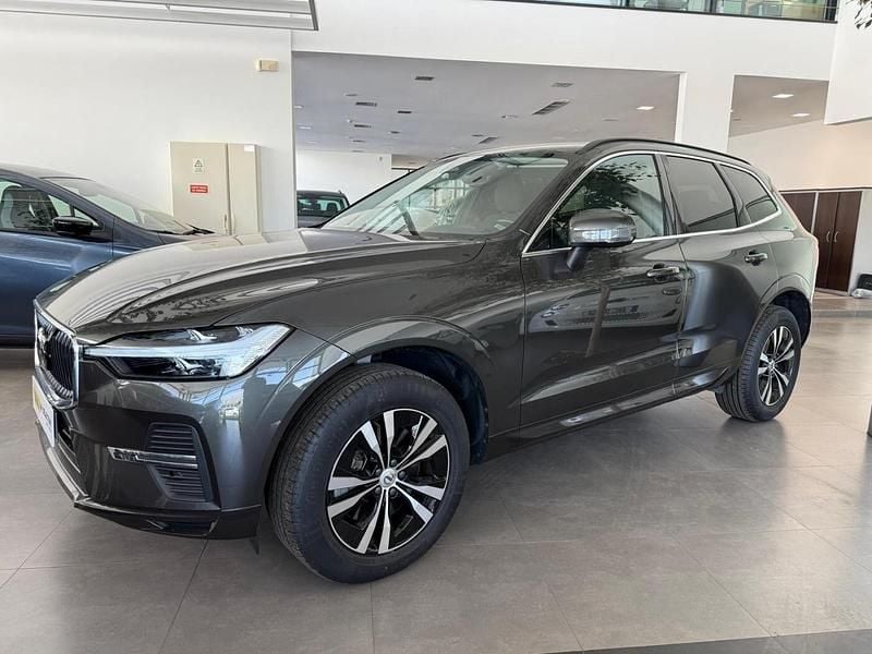Cinza Usado 2022 Volvo XC60 SUV | € 61.990 - Imagem 1/4