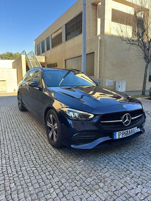 Usado 2022 Mercedes C220 Sedan | € 32.000 (Bom preço) - Imagem 1/4