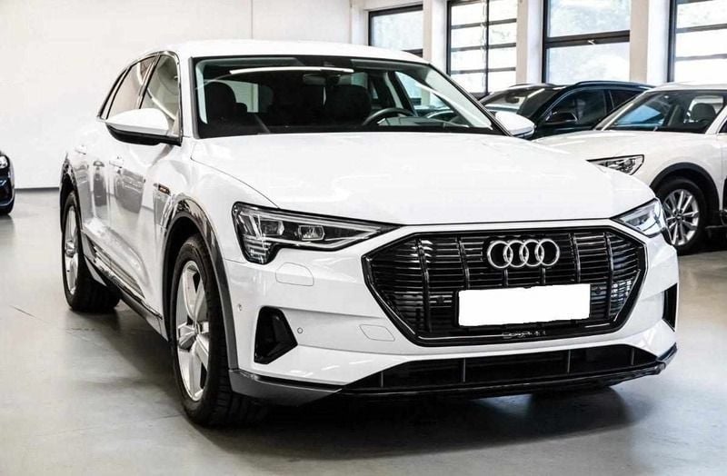 Branco Usado 2023 Audi e-tron SUV | € 40.200 - Imagem 1/4