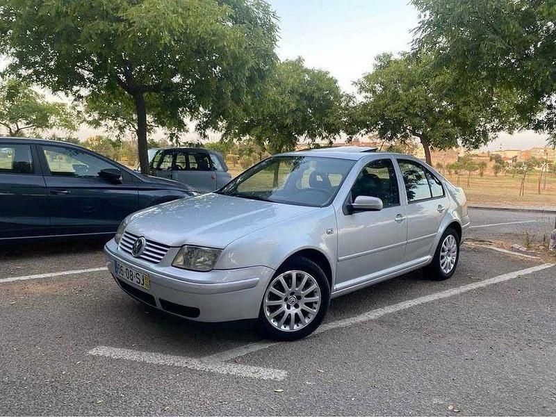 Usado 2001 VW Bora Sedan | € 2.700 - Imagem 1/4