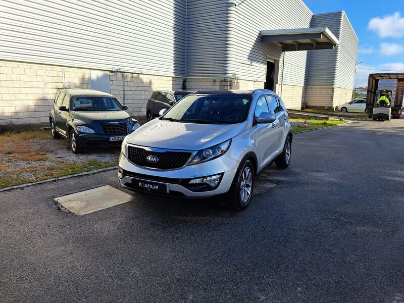 Cinza Usado 2015 Kia Sportage SUV | € 14.250 (Preço justo) - Imagem 1/4
