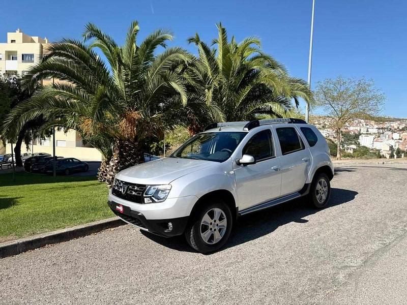 Cinza Usado 2014 Dacia Duster Prestige SUV | € 11.950 (Preço justo) - Imagem 1/4