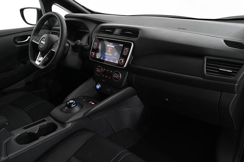 Usado Nissan Leaf Acenta 110 kW (150 HP) 2025 Branco Citadino