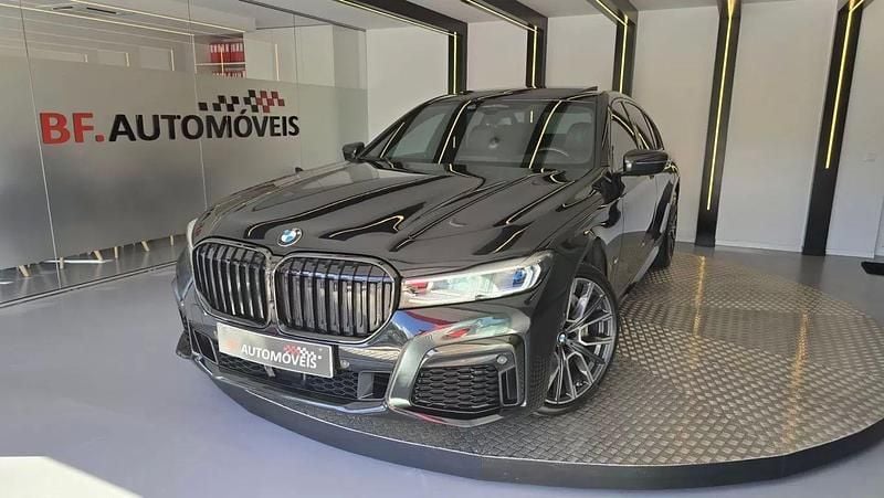 Preto Usado 2019 BMW 740 Comfort Edition Sedan | € 57.500 - Imagem 1/4