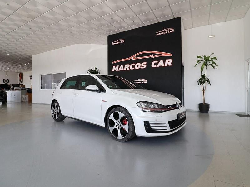 Branco Usado 2014 VW Golf GTI Coupé | € 21.400 - Imagem 1/4