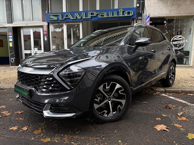 Cinza Usado 2023 Kia Sportage SUV | € 28.000 - Imagem 1/4