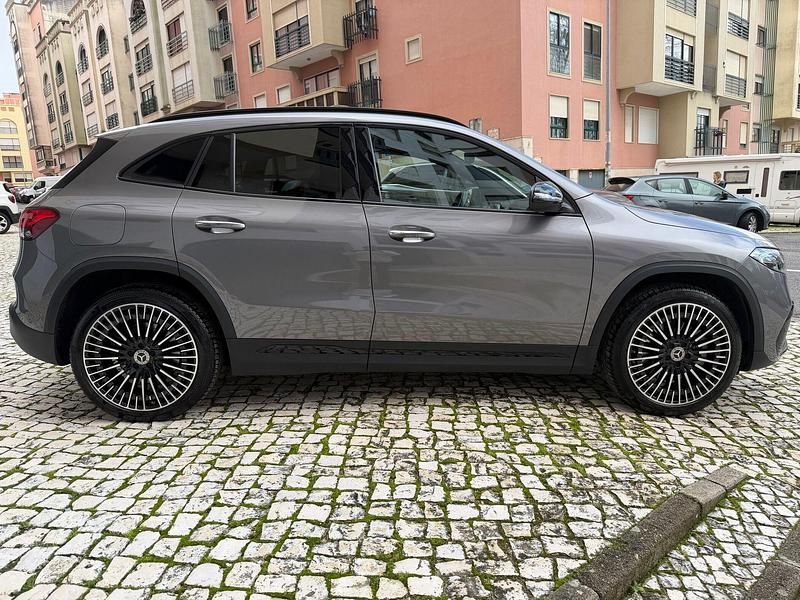 Usado Mercedes EQA250 AMG line 139 kW (190 HP) 2023 Cinza SUV