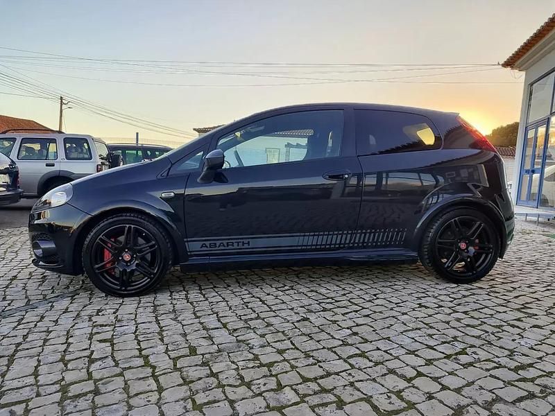 Usado Fiat Grande Punto Abarth 120 HP (88 kW) 2010 Preto Citadino