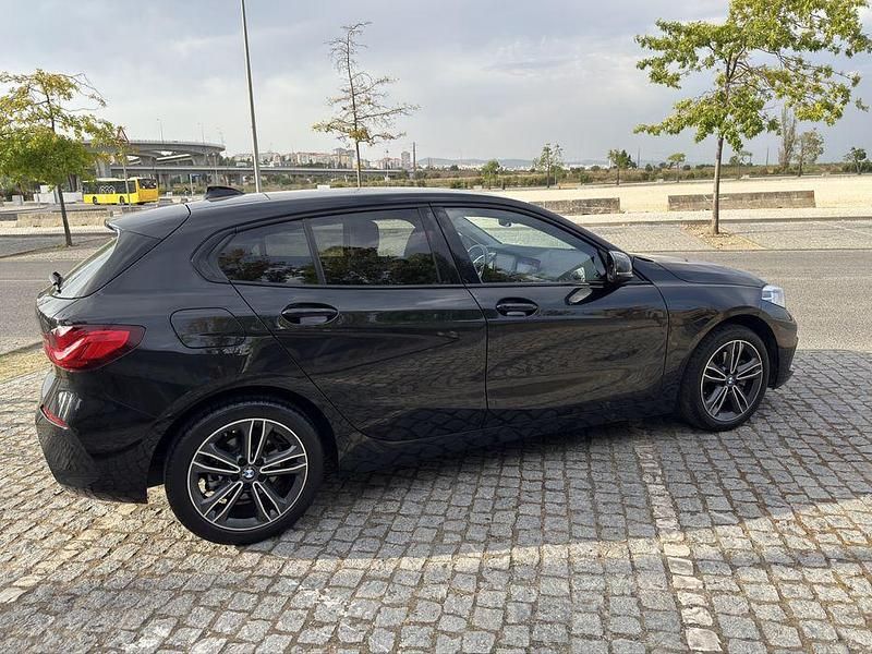 Usado 2020 BMW 116 Sport Line Citadino | € 24.250 (Preço justo) - Imagem 1/4