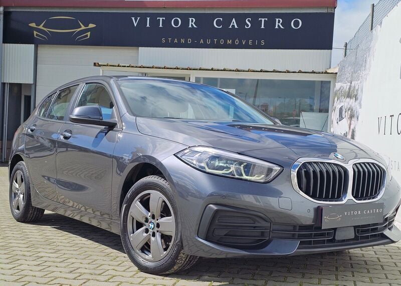 Cinza Usado 2021 BMW 116 Advantage Citadino | € 21.990 (Preço justo) - Imagem 1/4