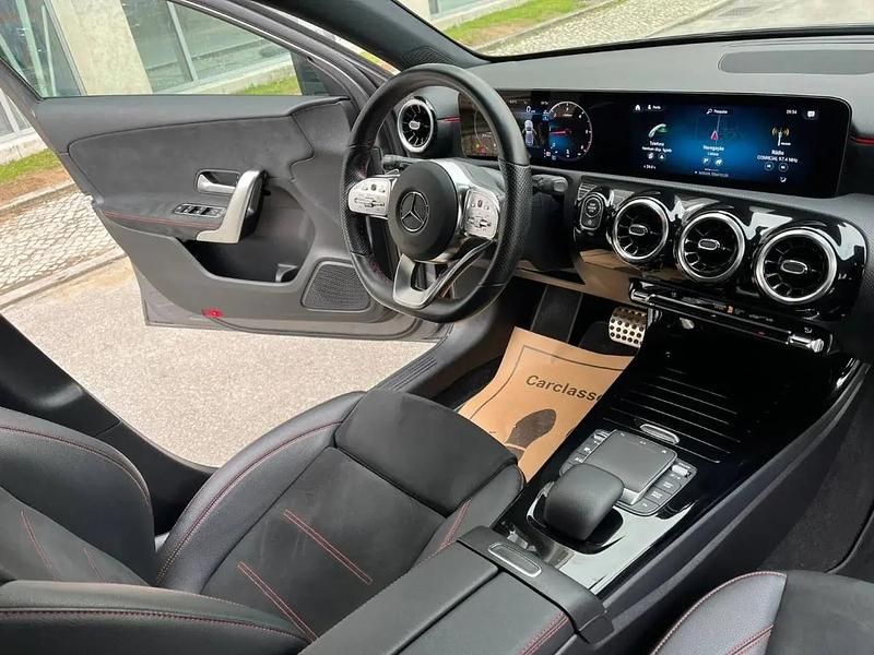 Usado Mercedes A180 AMG 116 HP (85 kW) 2022 Cinza mountain Citadino