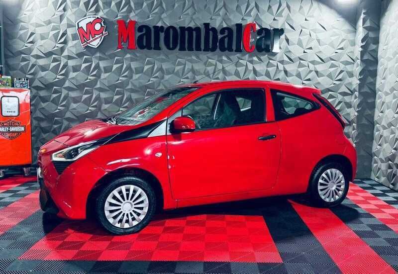 Vermelho Usado 2019 Toyota Aygo X-play Citadino | € 10.750 (Preço justo) - Imagem 1/4