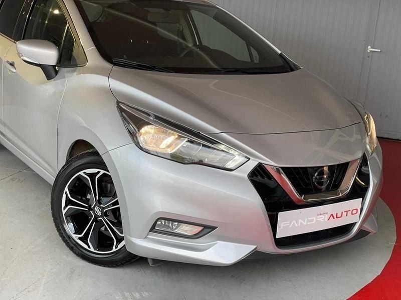 Usado Nissan Micra Acenta 90 HP (66 kW) 2019 Cinza prata Citadino