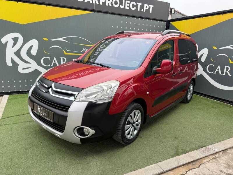 Vermelho Usado 2012 Citroën Berlingo Exclusive Monovolume | € 9.480 (Preço justo) - Imagem 1/4