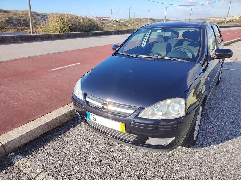 Usado 2003 Opel Corsa Sedan | € 3.800 (Caro) - Imagem 1/4