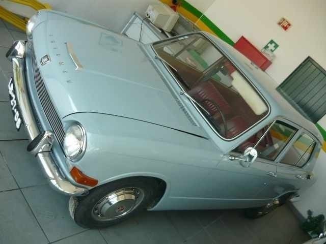 Usado Triumph Dolomite 45 HP (33 kW) 1967 Cinzento Sedan