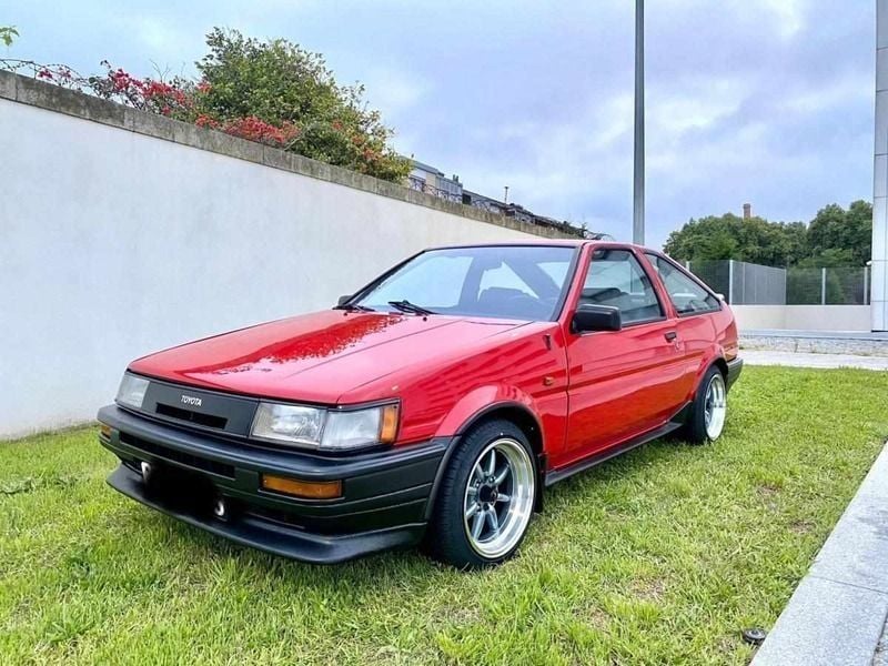 Vermelho Usado 1987 Toyota Corolla | € 26.950 - Imagem 1/4