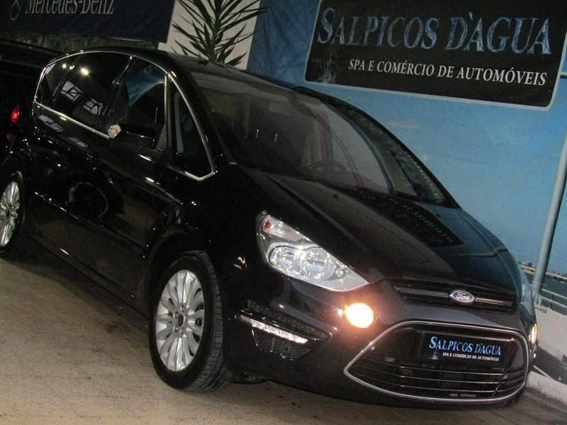Usado Ford S-MAX Titanium 140 HP (102 kW) 2013 Preto Monovolume