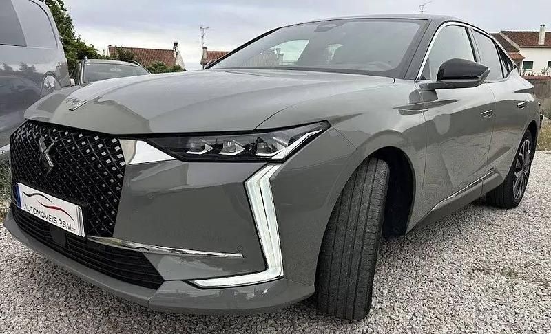 Usado DS Automobiles DS4 Rivoli 130 HP (95 kW) 2022 Cinza Citadino