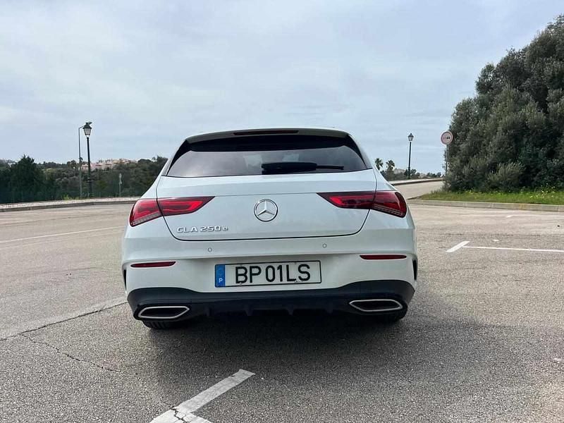 Usado Mercedes CLA250e 218 HP (160 kW) 2021 Branco Sedan