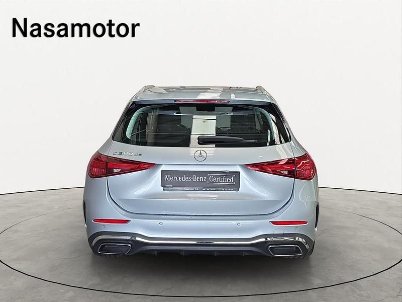 Usado Mercedes C300 313 HP (230 kW) 2024 Cinzento claro metalizado Carrinha