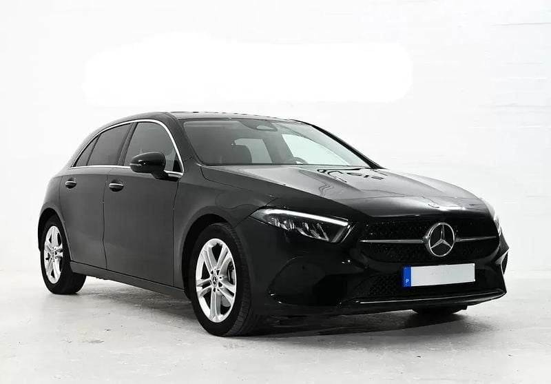 Preto Usado 2023 Mercedes A200 Progressive Citadino | € 29.900 (Preço justo) - Imagem 1/4