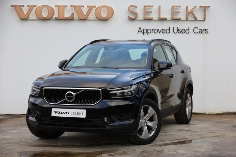 Preto Usado 2020 Volvo XC40 Momentum SUV | € 29.700 (Preço justo) - Imagem 1/4