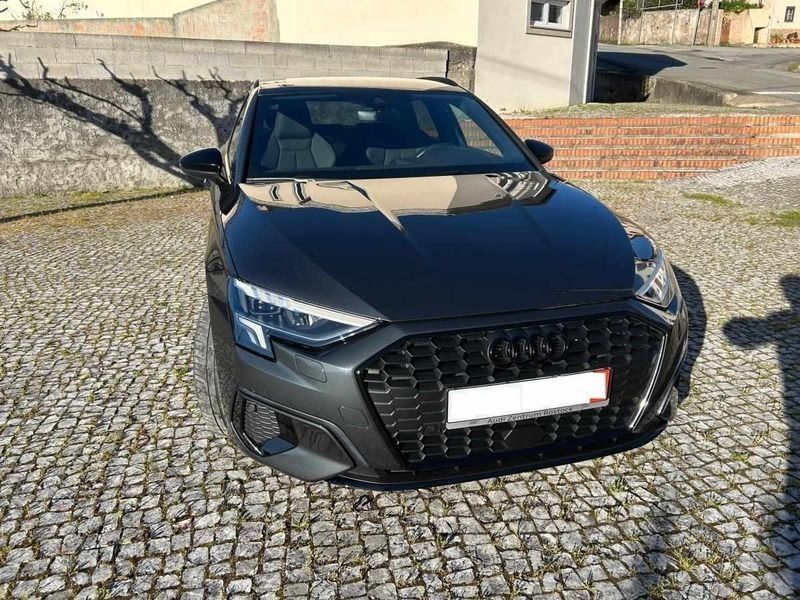 Usado Audi A3 e-tron Premium 204 HP (150 kW) 2020 Cinzento Citadino