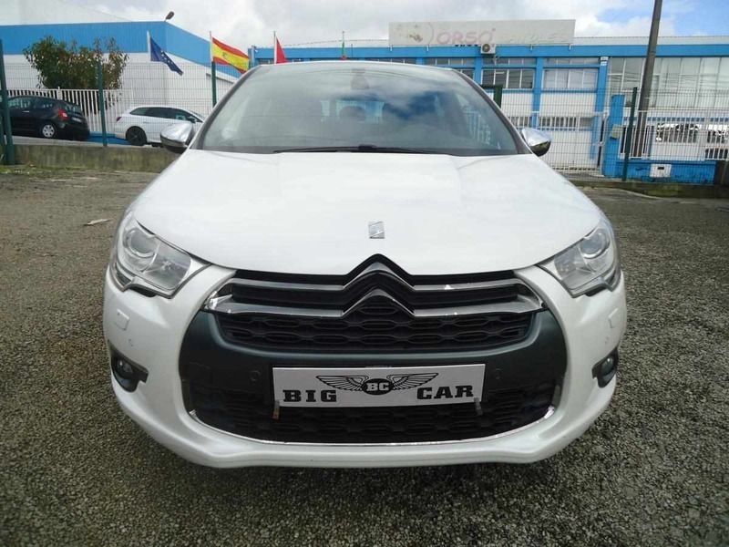 Branco Usado 2011 Citroën DS4 Citadino | € 10.950 - Imagem 1/4