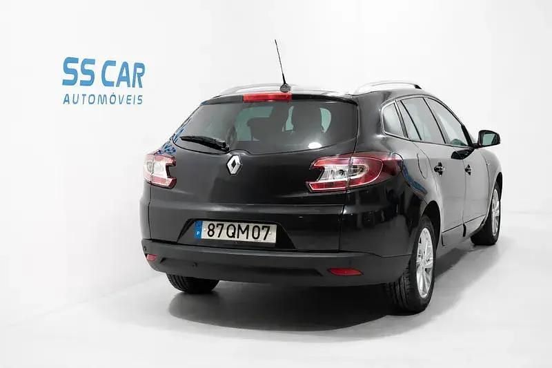 Usado Renault Mégane GrandTour Dynamique 110 HP (80 kW) 2015 Preto Carrinha