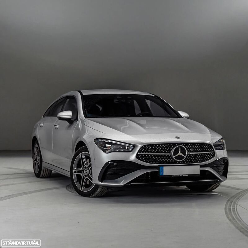 Cinza Usado 2024 Mercedes CLA250e AMG line Sedan | € 45.990 (Caro) - Imagem 1/4