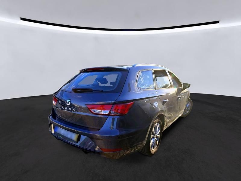 Usado Seat Leon ST 115 HP (84 kW) 2019 Antracite Carrinha