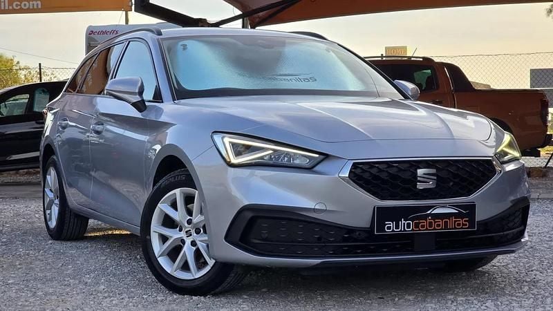 Usado Seat Leon ST Style 110 HP (80 kW) 2022 Cinza prata Carrinha