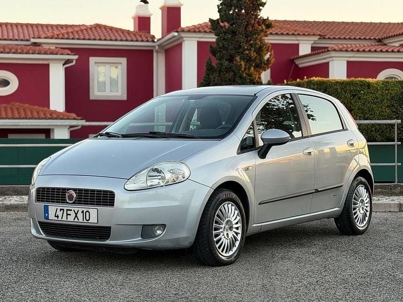 Usado 2008 Fiat Punto Sedan | € 4.490 (Preço justo) - Imagem 1/4