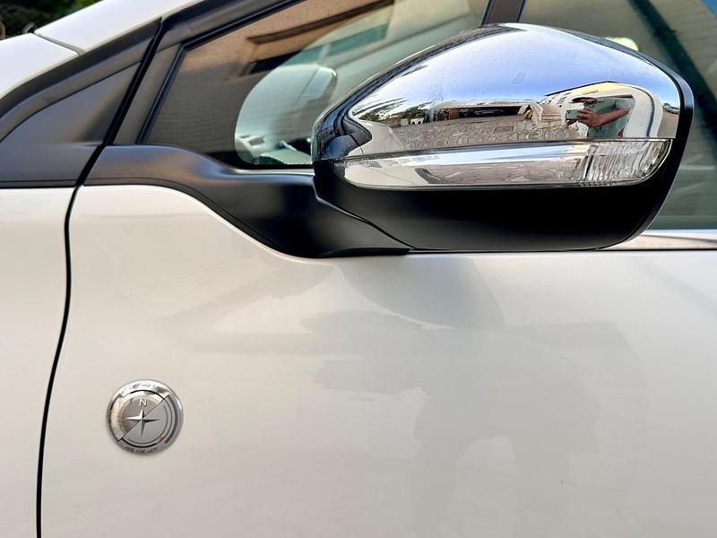 Usado Peugeot 2008 110 HP (80 kW) 2016 Branco SUV
