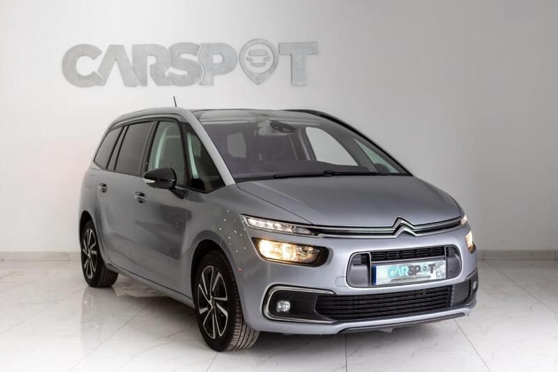 Cinzento Usado 2022 Citroën C4 Shine Monovolume | € 22.980 (Preço justo) - Imagem 1/4