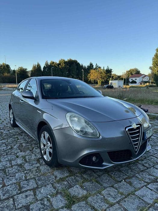 Usado Alfa Romeo Giulietta 105 HP (77 kW) 2011 Sedan
